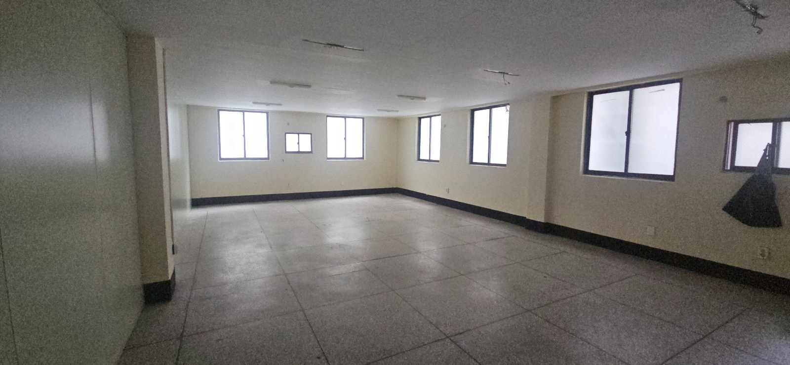 부산광역시 중구 중앙동4가 사무실 - 1