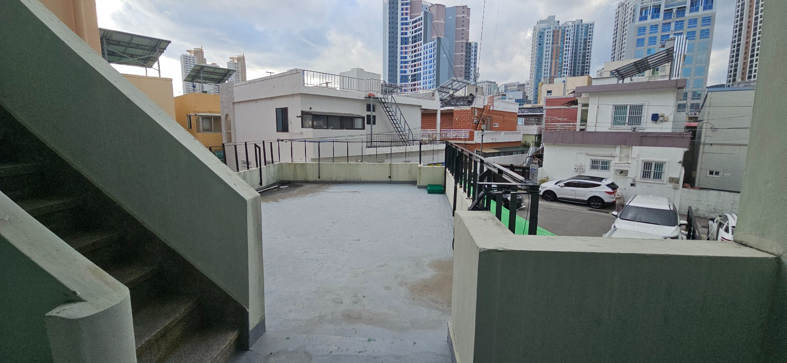 부산광역시 연제구 거제동 상가 썸네일 3