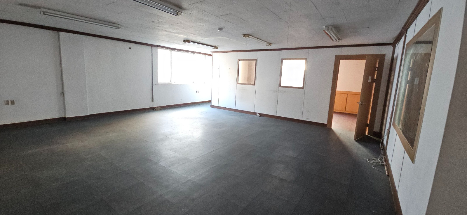 부산광역시 동래구 온천동 사무실 썸네일 2