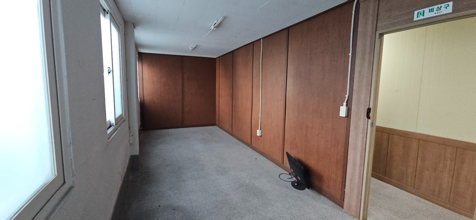 부산광역시 부산진구 개금동 사무실 - 1