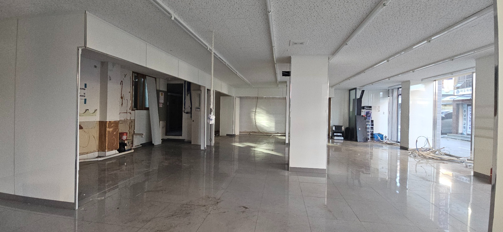 부산광역시 동래구 온천동 상가 - 1