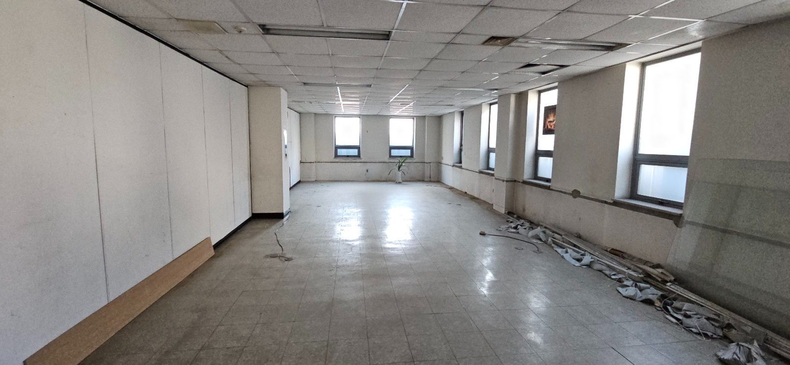 부산광역시 금정구 구서동 사무실 - 1