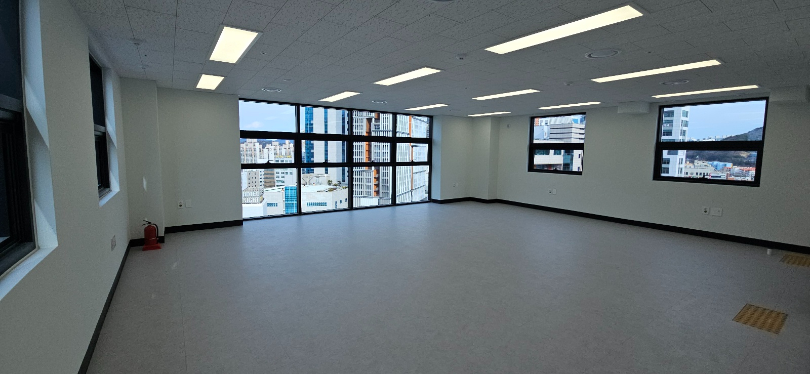 부산광역시 연제구 연산동 사무실 - 1