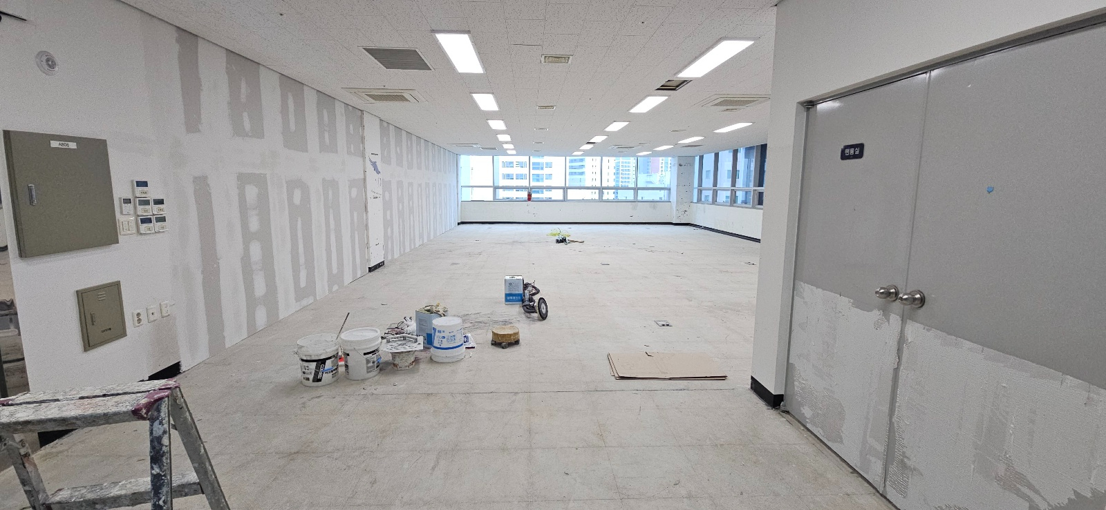 부산광역시 연제구 연산동 사무실 - 1