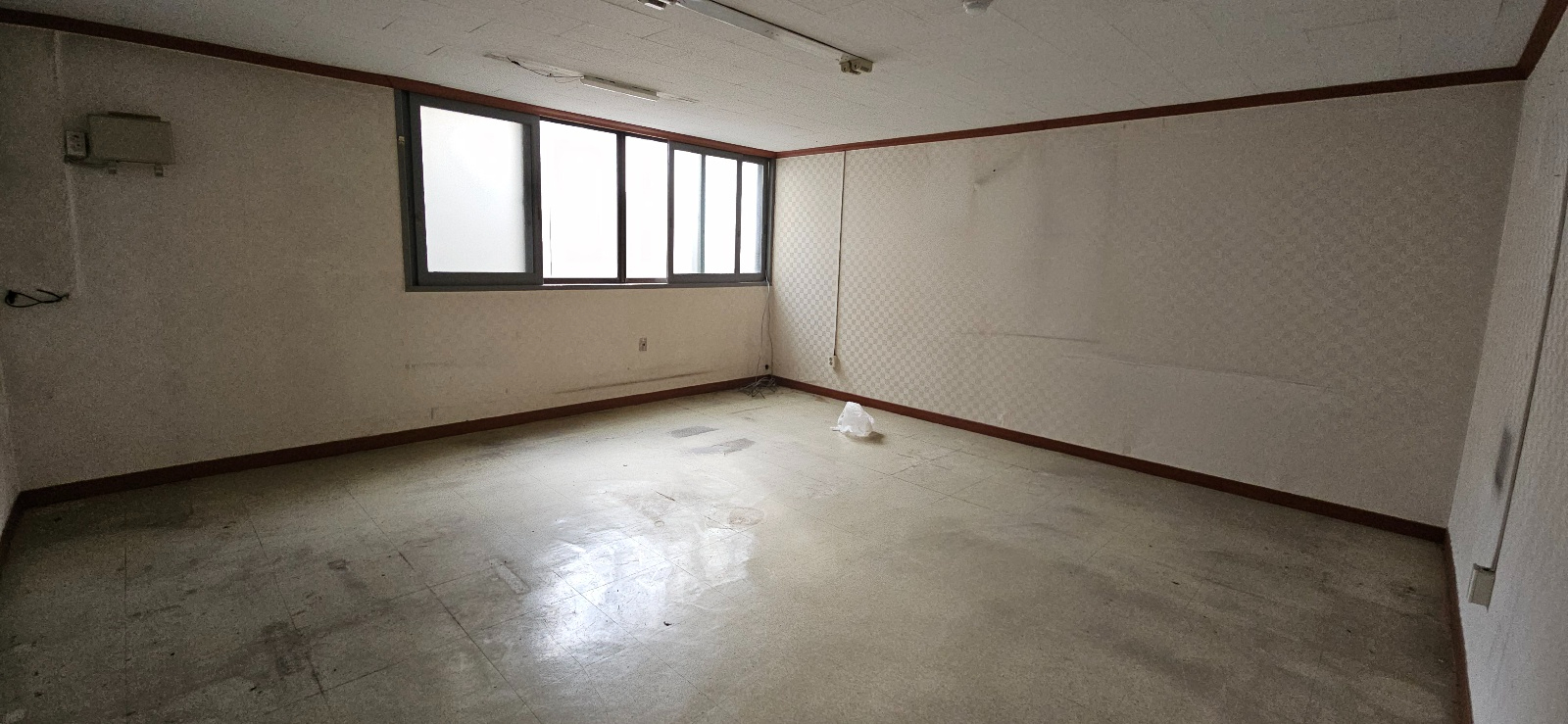 부산광역시 연제구 연산동 사무실 - 1