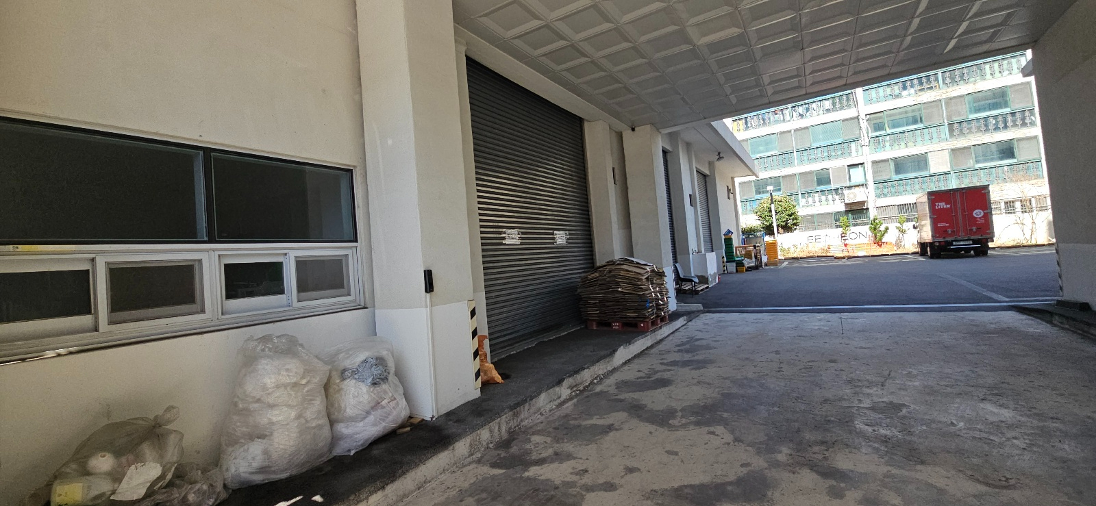 부산광역시 남구 대연동 창고 썸네일 5