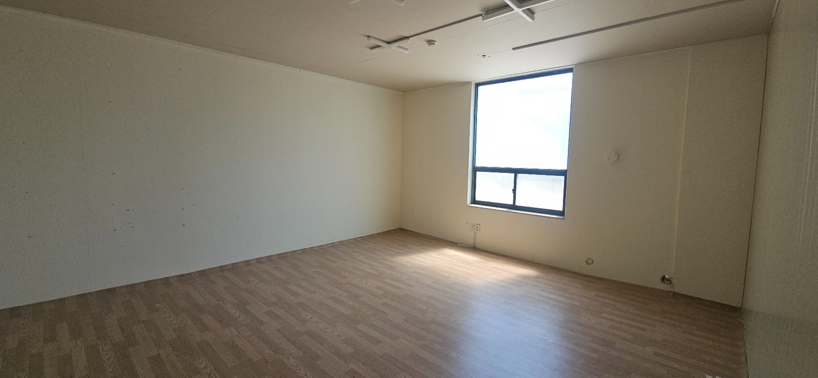 부산광역시 동래구 수안동 사무실 썸네일 2