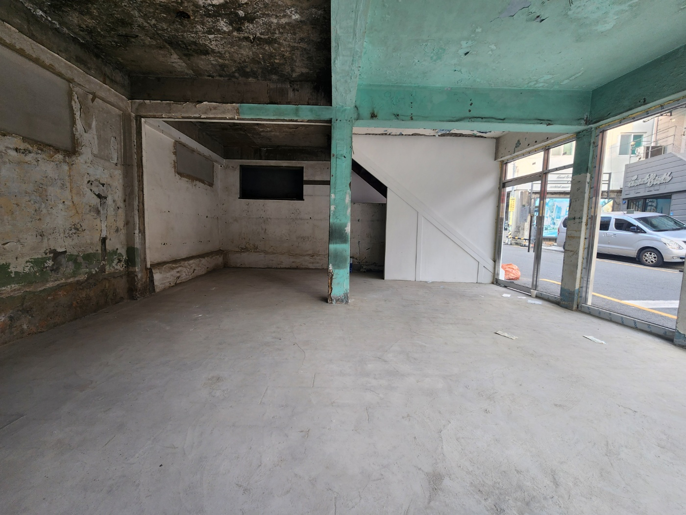 부산광역시 부산진구 전포동 상가 - 1