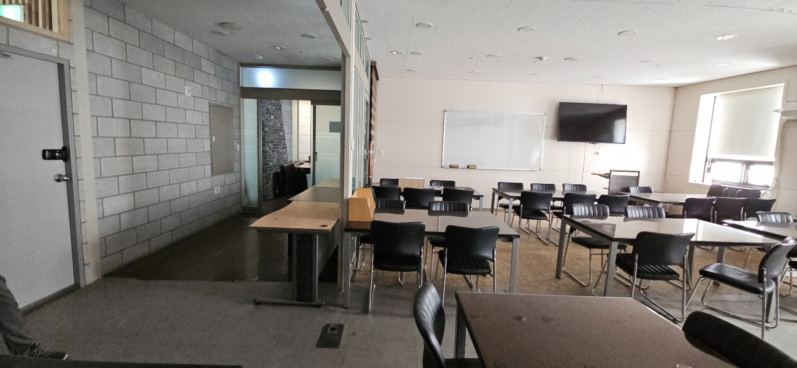 부산광역시 연제구 연산동 사무실 - 1