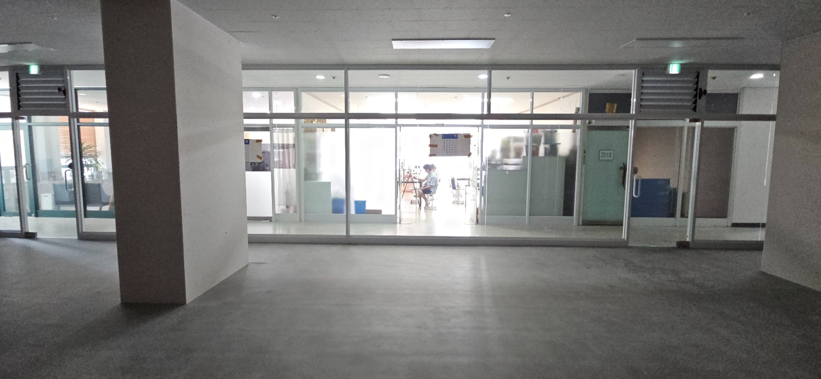 부산광역시 부산진구 전포동 상가 - 1