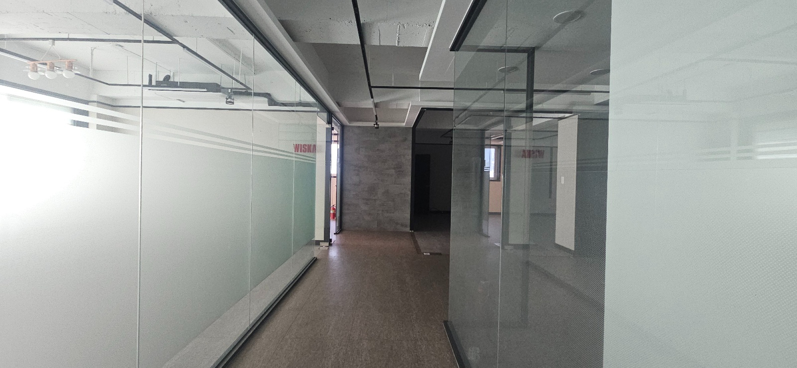 부산광역시 남구 문현동 사무실 - 1