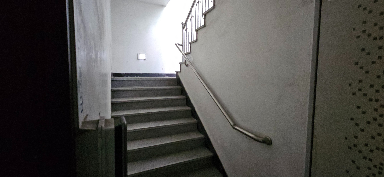 부산광역시 연제구 거제동 사무실 썸네일 7