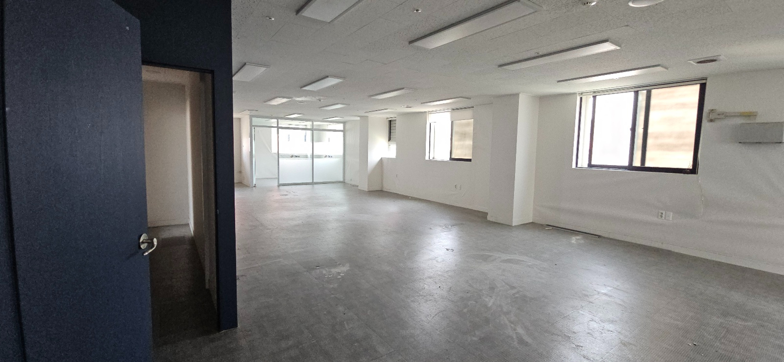 부산광역시 연제구 거제동 사무실 - 1