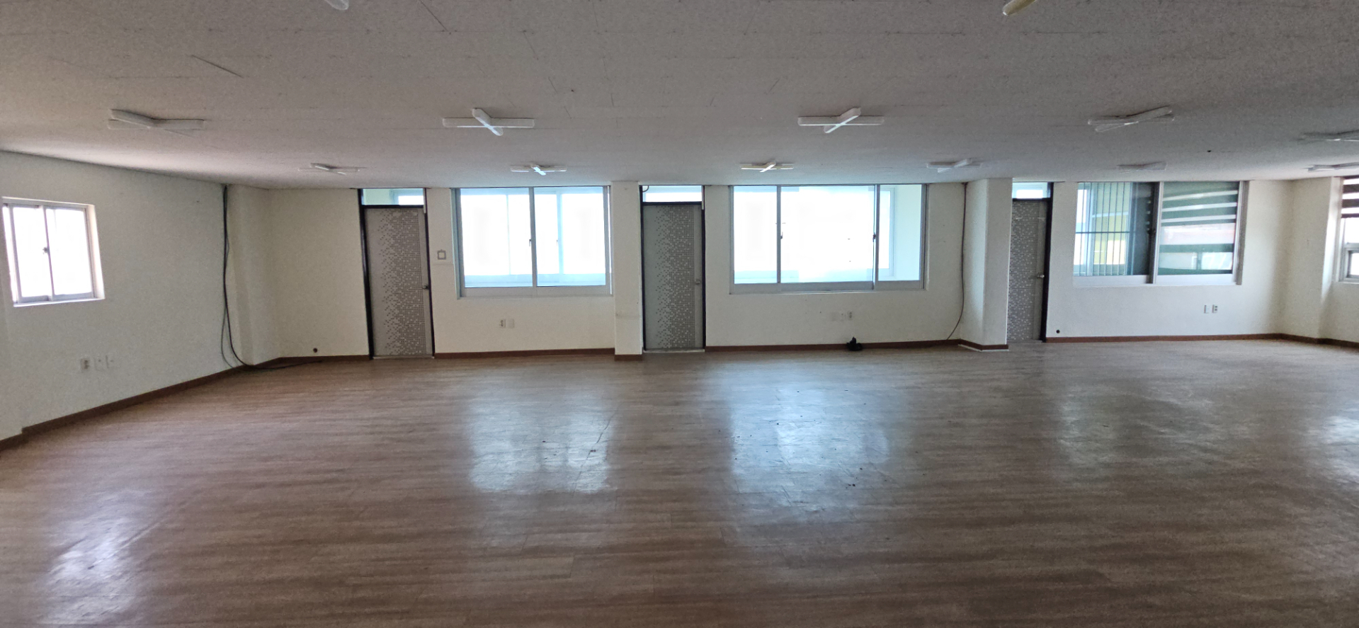 부산광역시 남구 우암동 사무실 썸네일 4