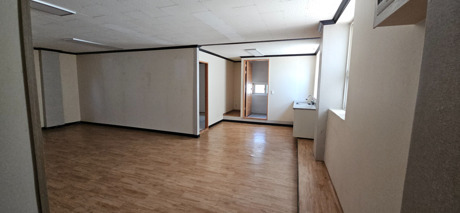 부산광역시 연제구 연산동 사무실 - 1