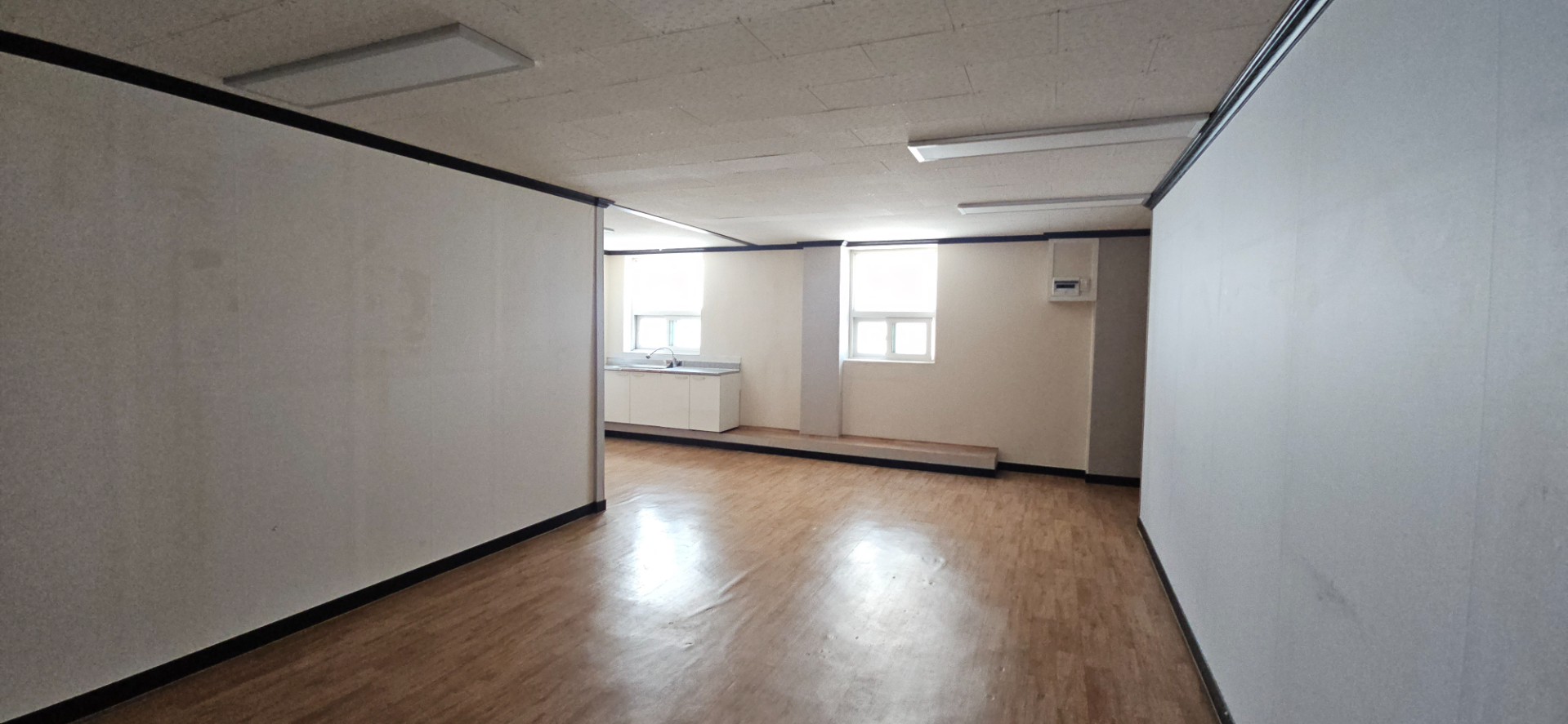 부산광역시 연제구 연산동 사무실 썸네일 3