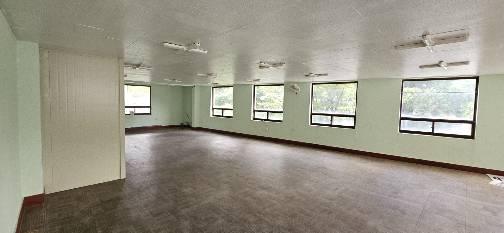 부산광역시 연제구 거제동 사무실 - 1