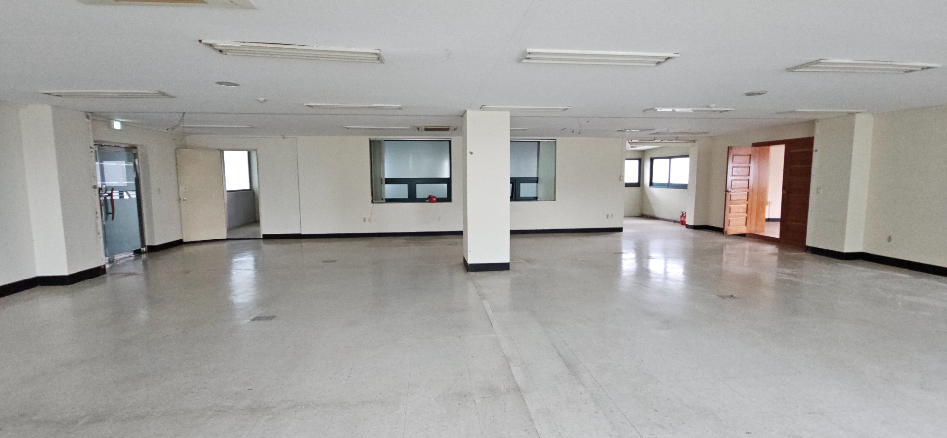 부산광역시 연제구 거제동 사무실 - 1