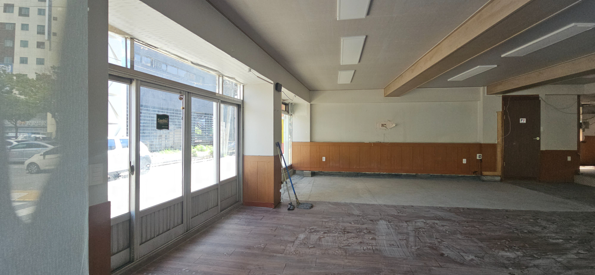 부산광역시 연제구 거제동 상가 썸네일 3