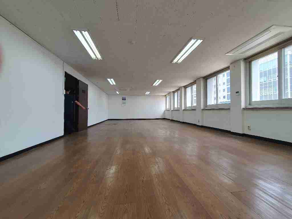 부산광영시 수영구 민락동 사무실 썸네일 4