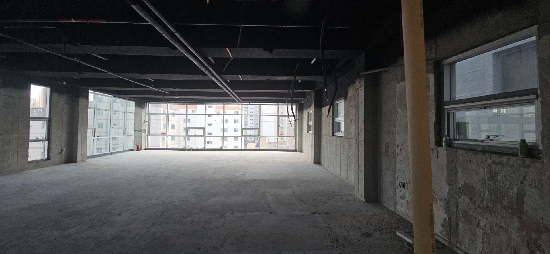 부산광역시 동래구 사직동 사무실 - 1