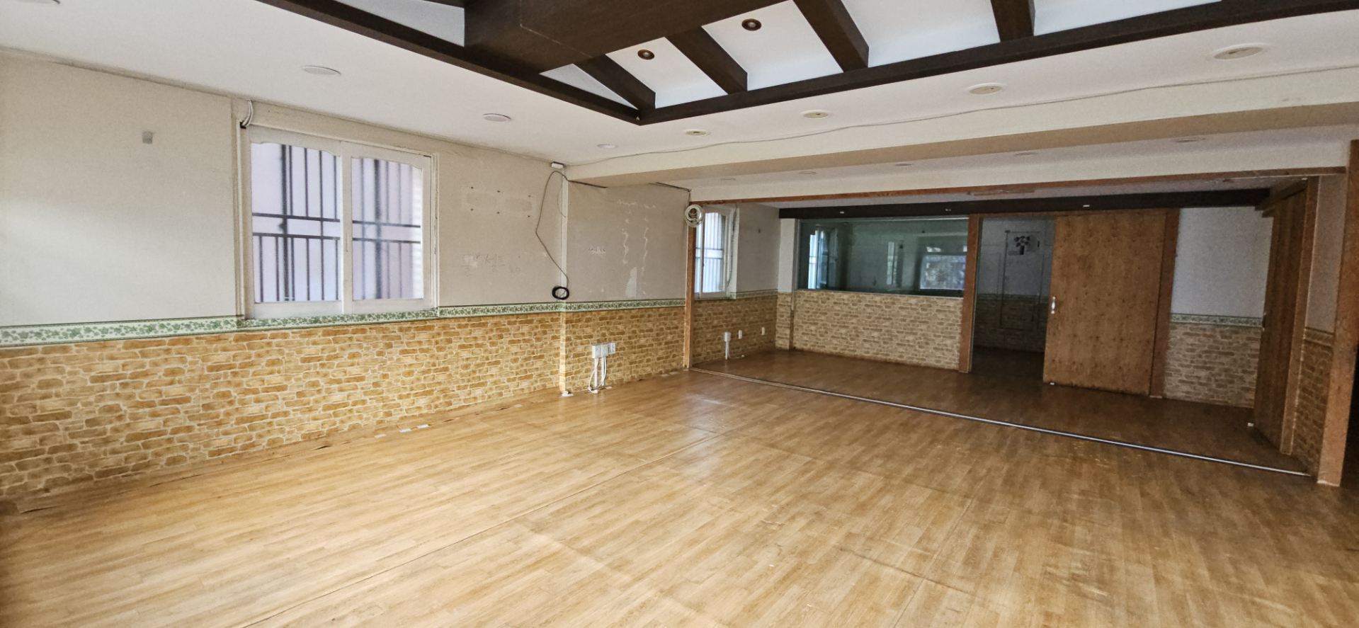 부산광역시 연제구 거제동 상가 썸네일 4