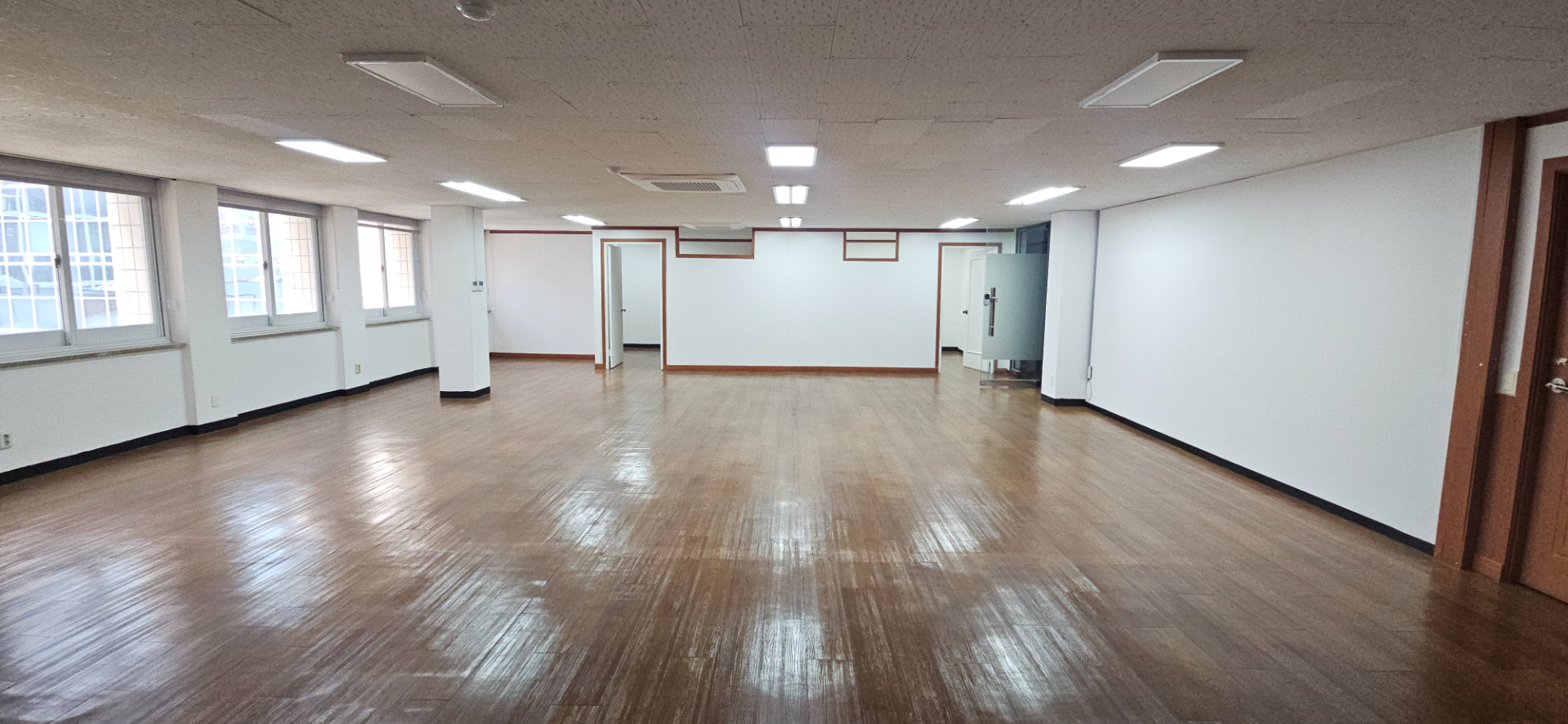 부산광역시 동구 초량동 사무실 - 1