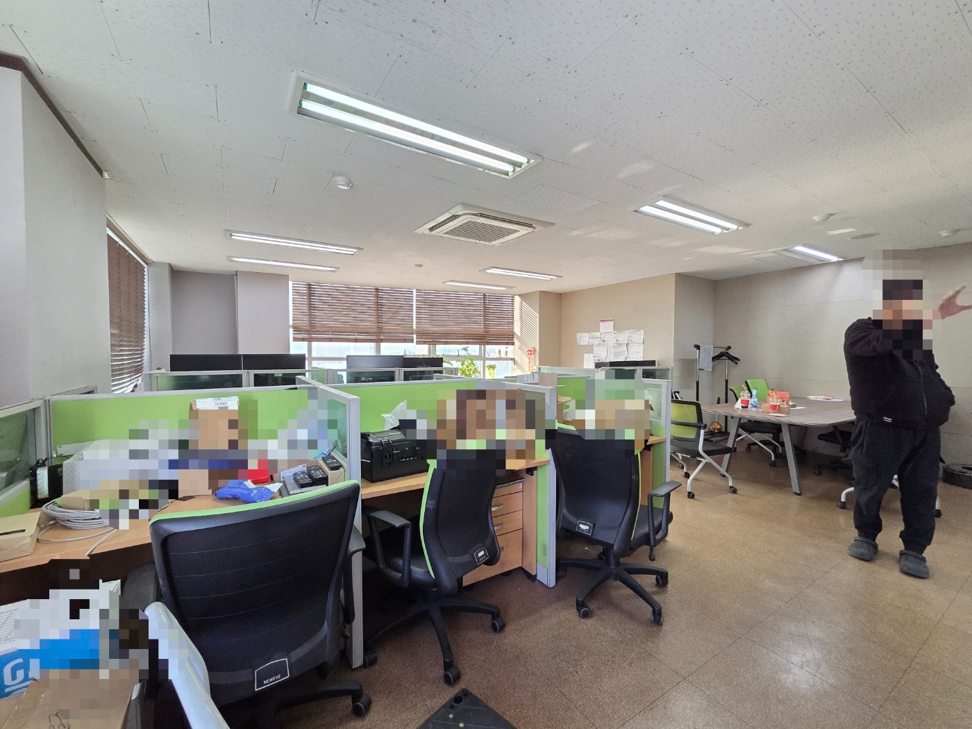 부산광역시 연제구 거제동 사무실 썸네일 3