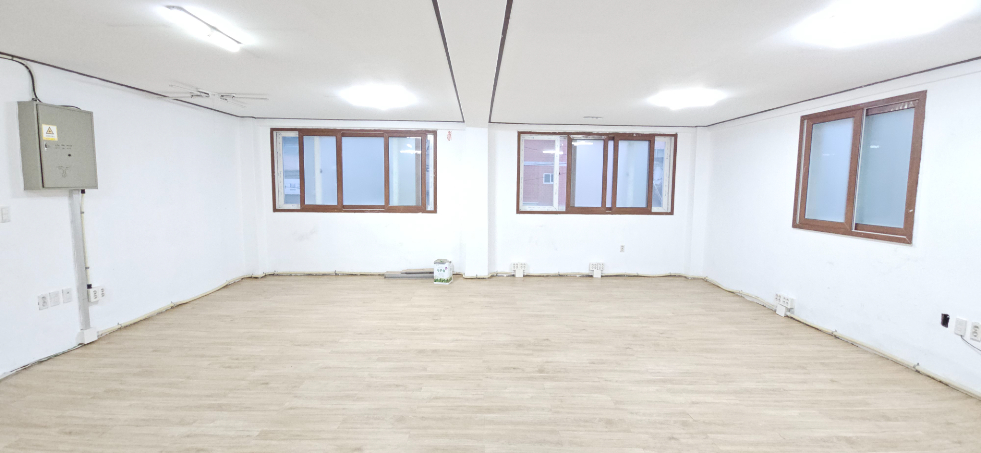 부산광역시 연제구 거제동 사무실 썸네일 3