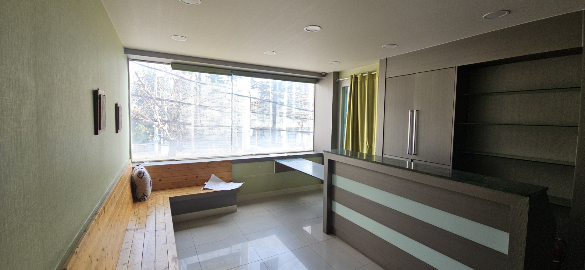 부산광역시 남구 대연동 상가 - 1