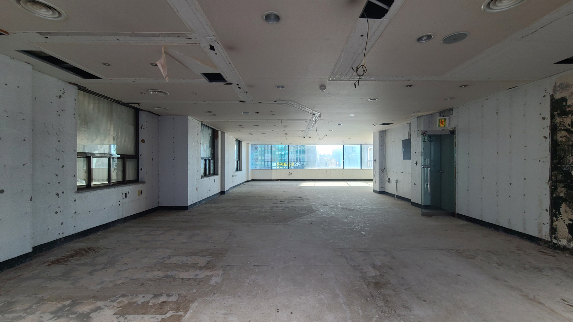 부산광역시 중구 광복동1가 상가 - 1