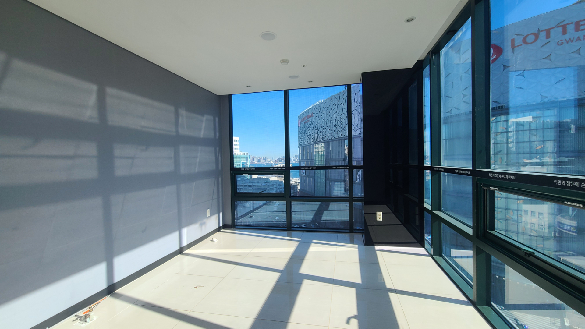 부산광역시 중구 광복동1가 상가 썸네일 3