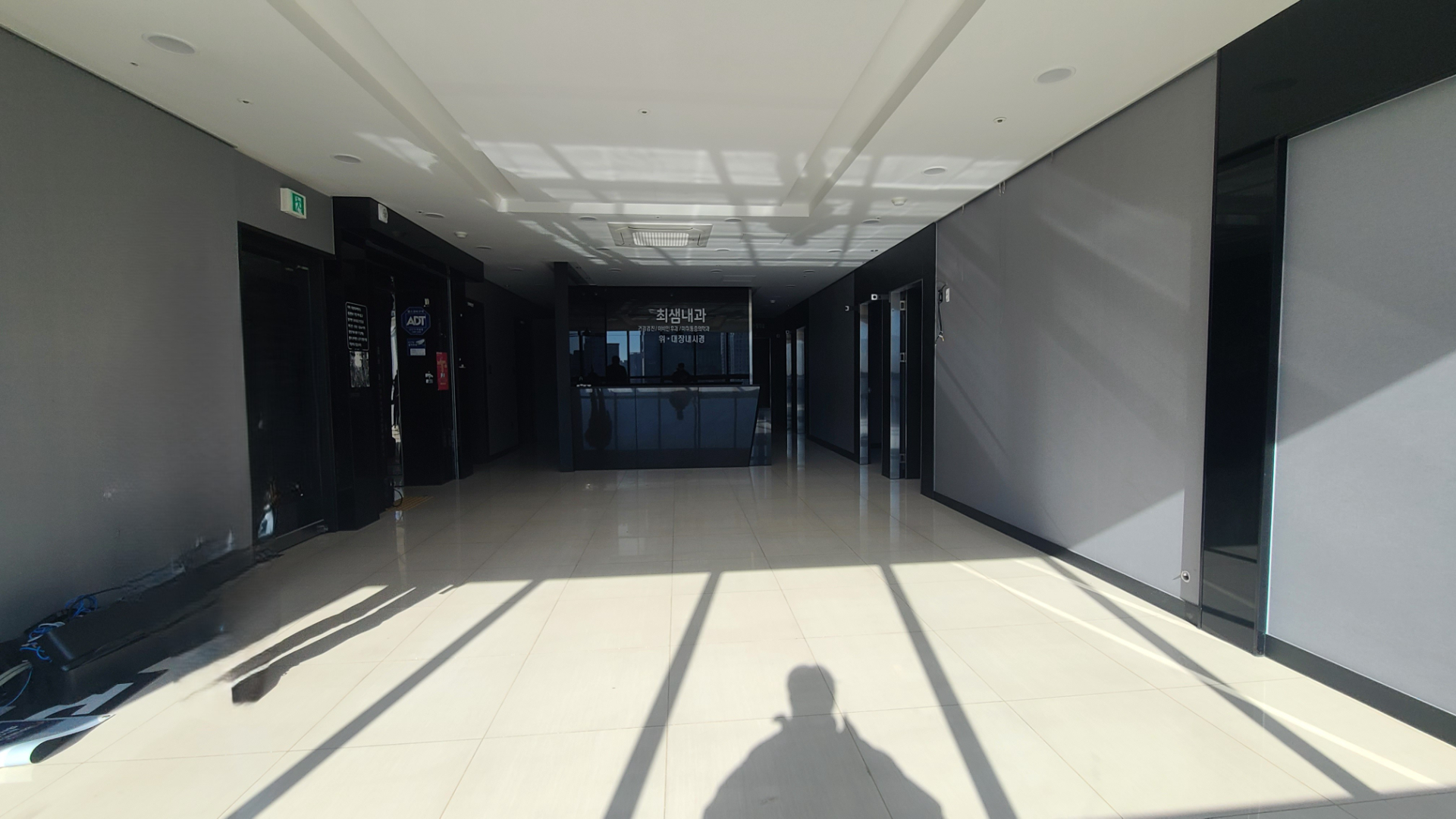 부산광역시 중구 광복동1가 상가 썸네일 2