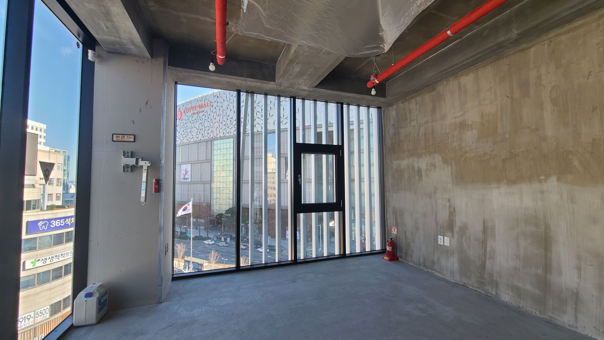 부산광역시 중구 광복동1가 상가 썸네일 3