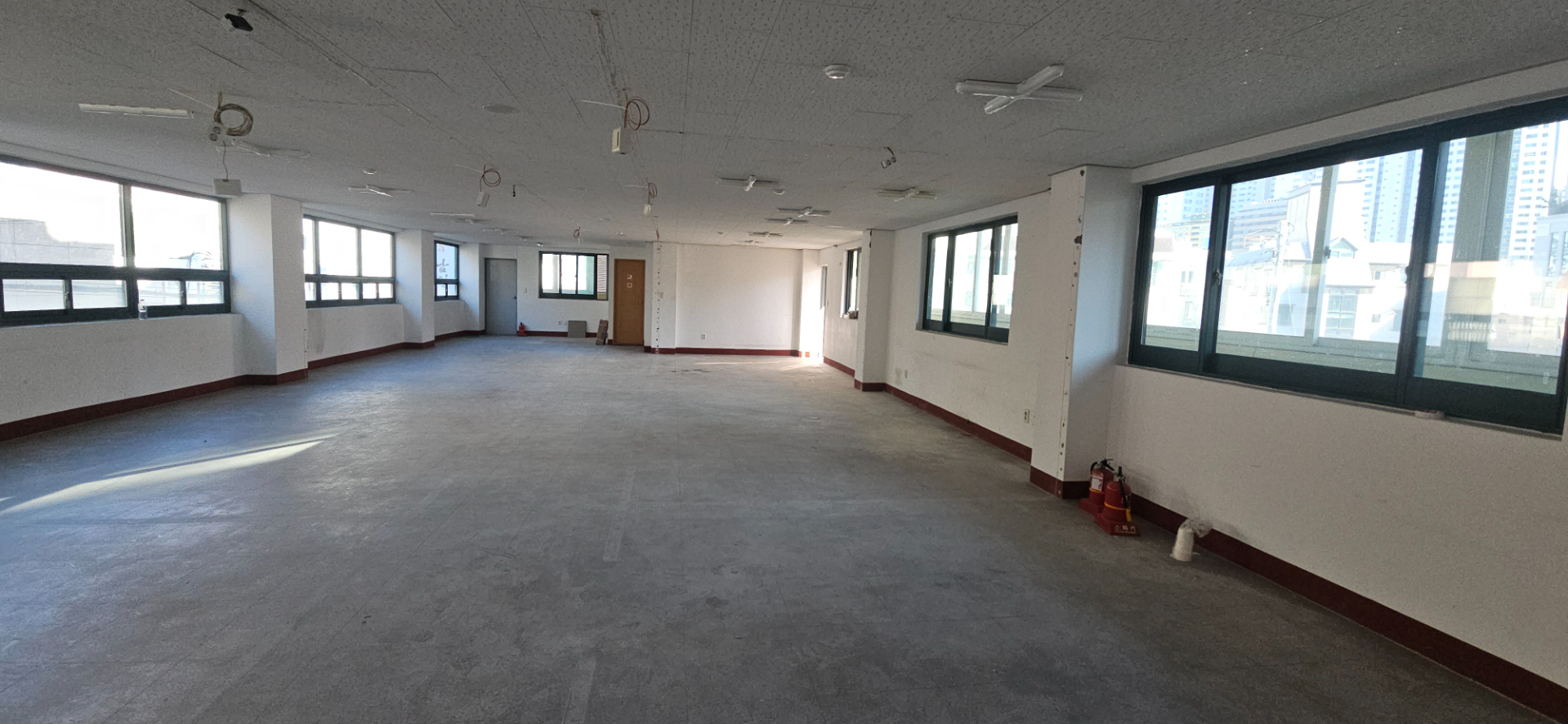 부산광역시 연제구 거제동 사무실 - 1