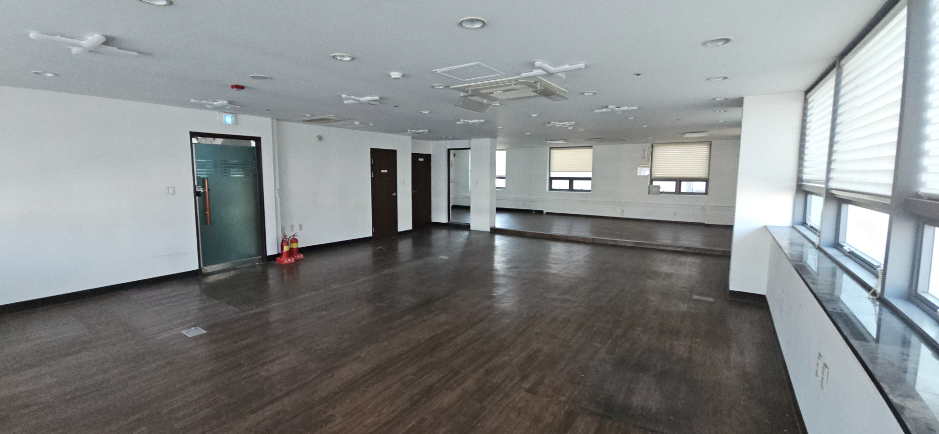 부산광역시 연제구 거제동 사무실 썸네일 2