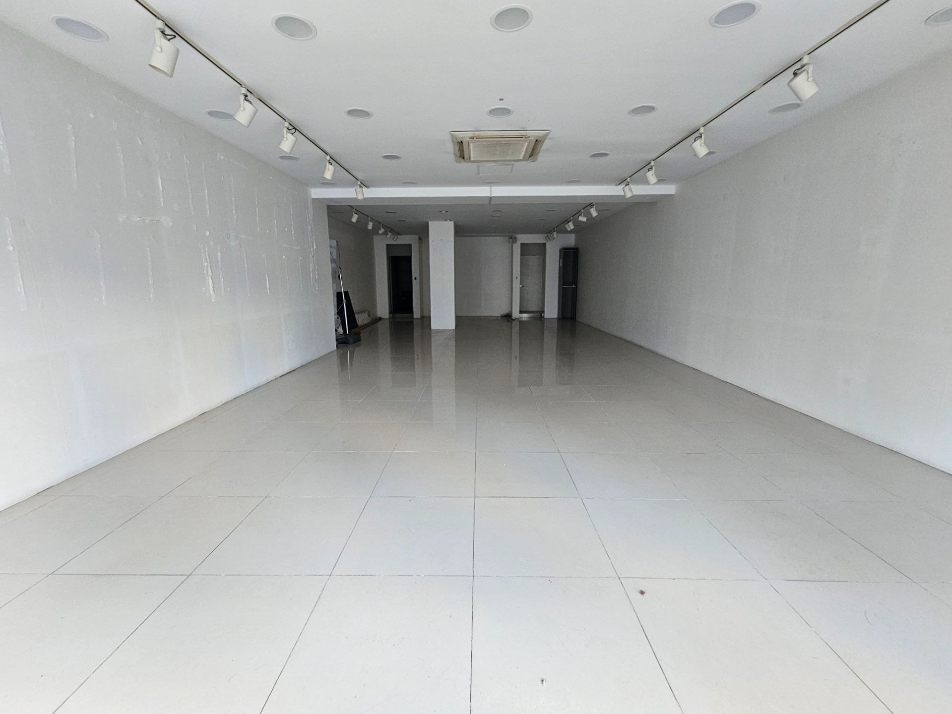 부산광역시 부산진구 범천동 상가 - 1