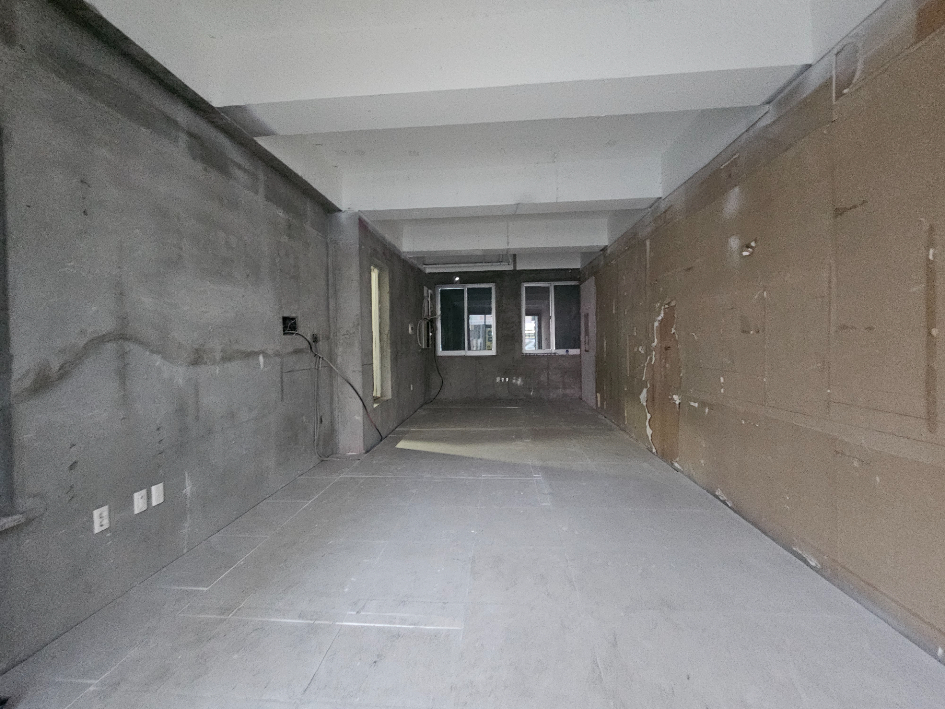 부산광역시 남구 대연동 상가 - 1