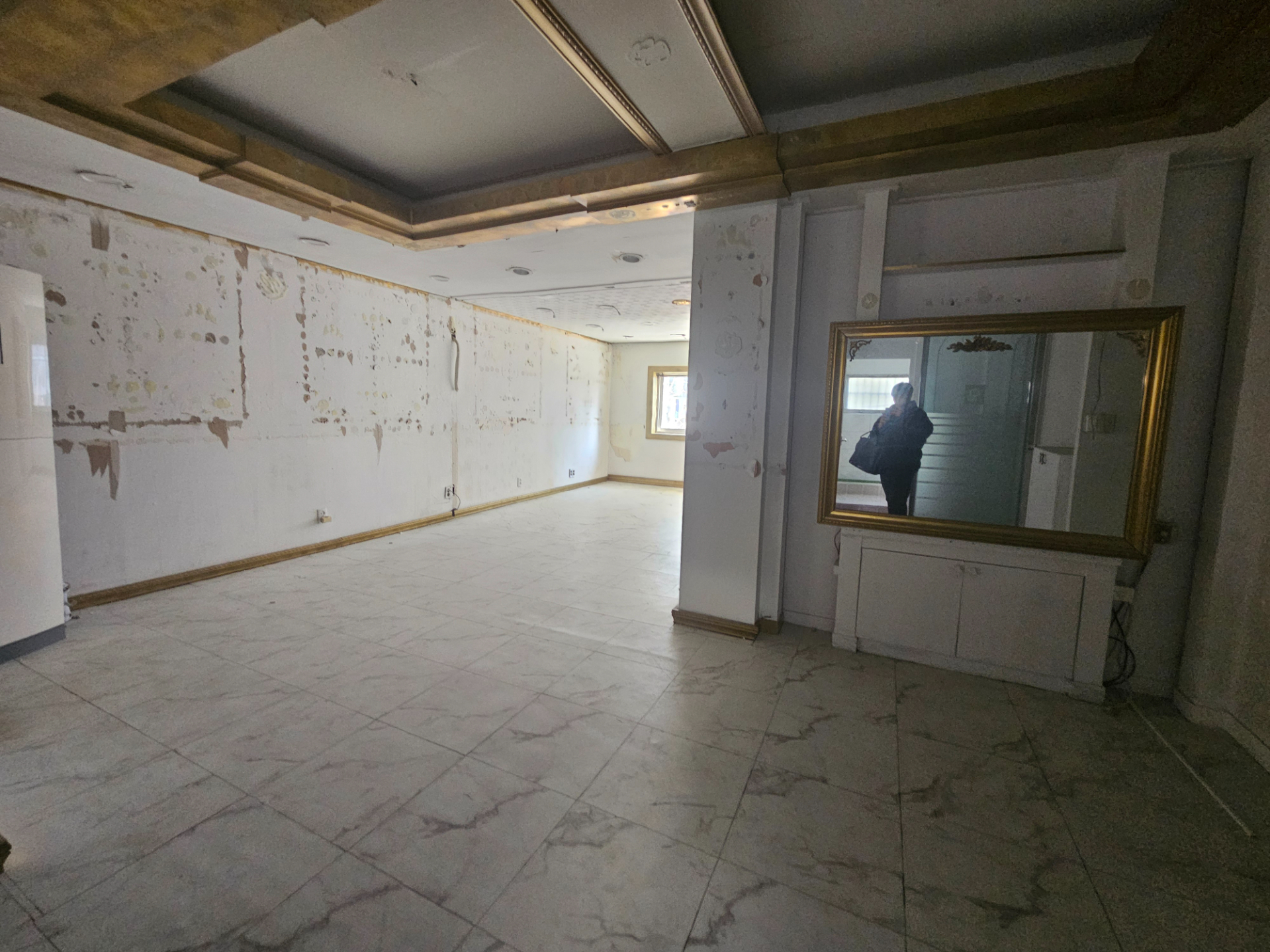 부산광역시 남구 대연동 상가 - 1