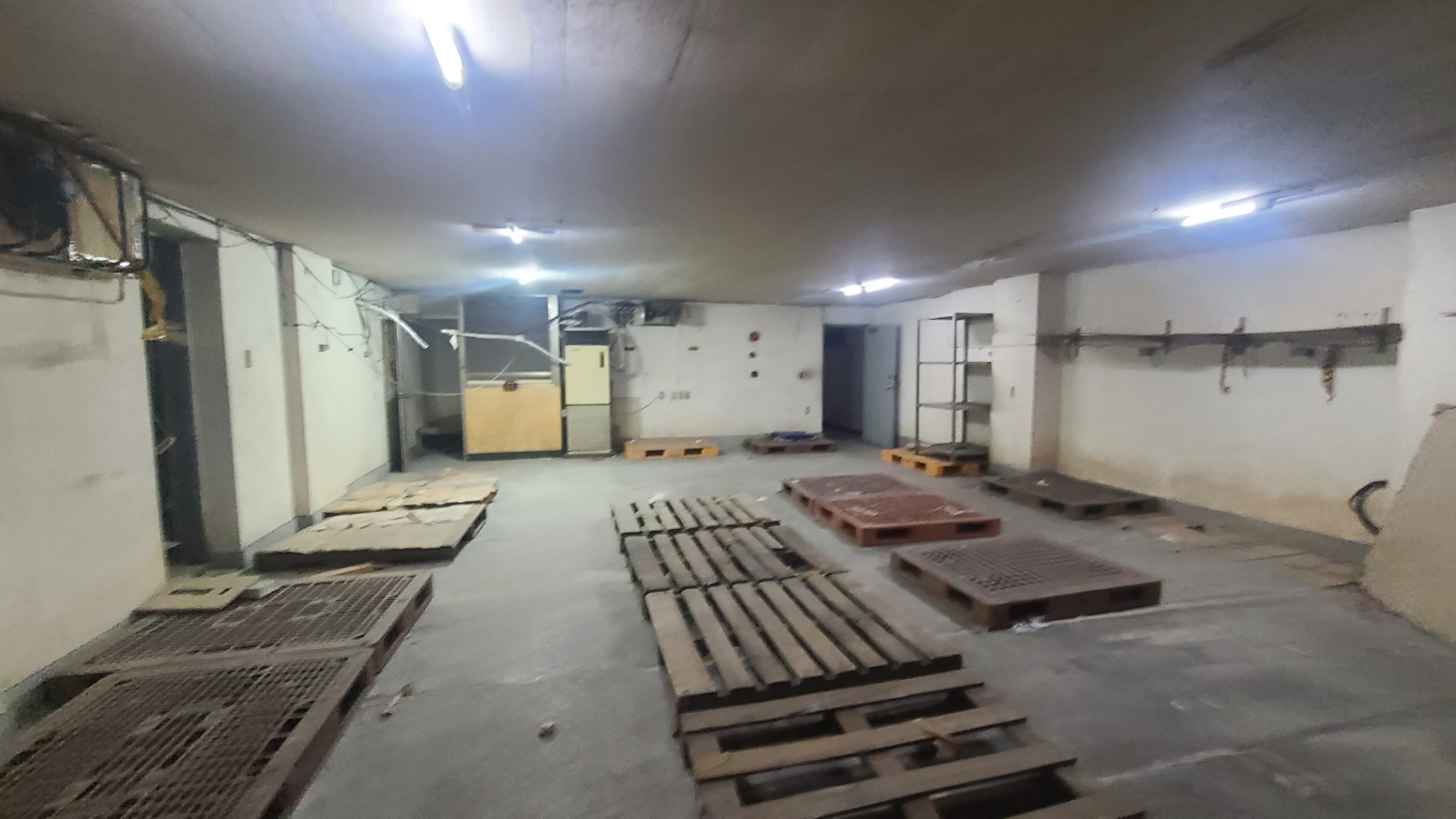 부산광역시 부산진구 전포동 상가 - 1