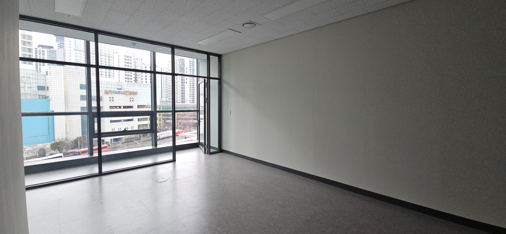 부산광역시 남구 문현동 사무실 썸네일 3