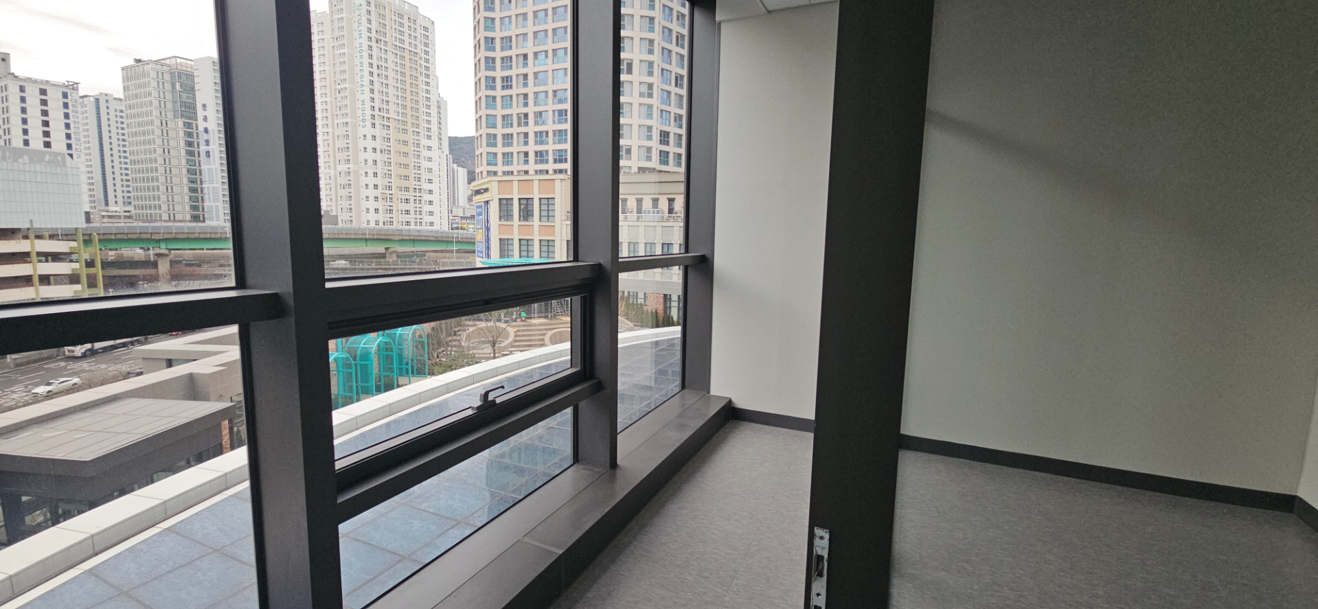 부산광역시 남구 문현동 사무실 썸네일 2