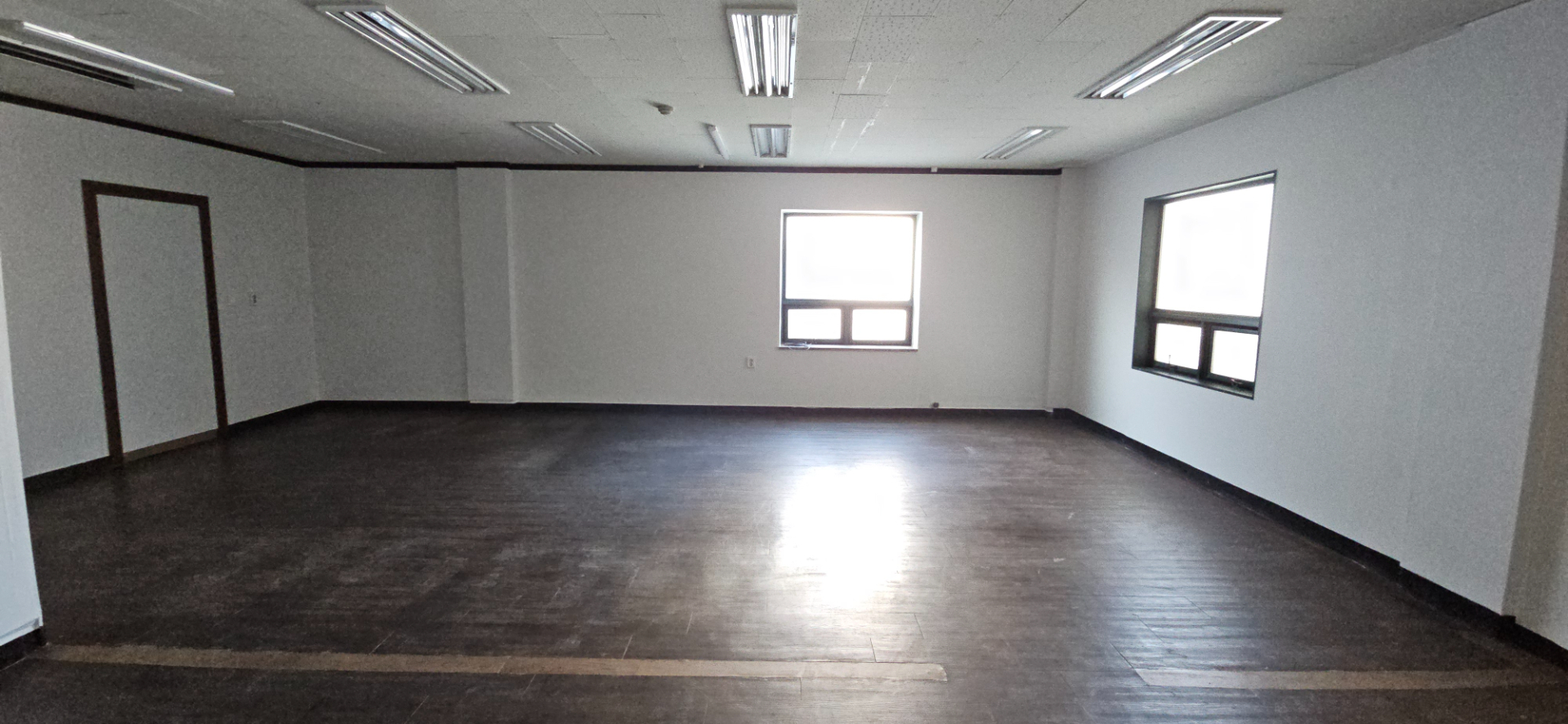 부산광역시 동래구 수안동 사무실 썸네일 3