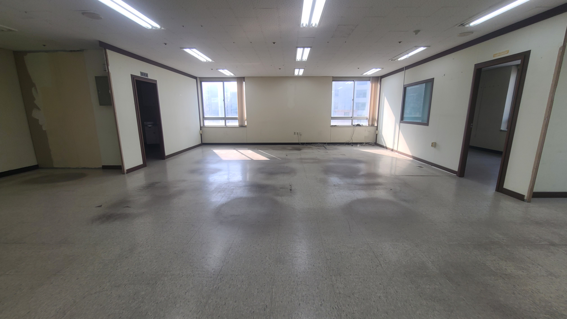 부산광역시 부산진구 부전동 사무실 - 1