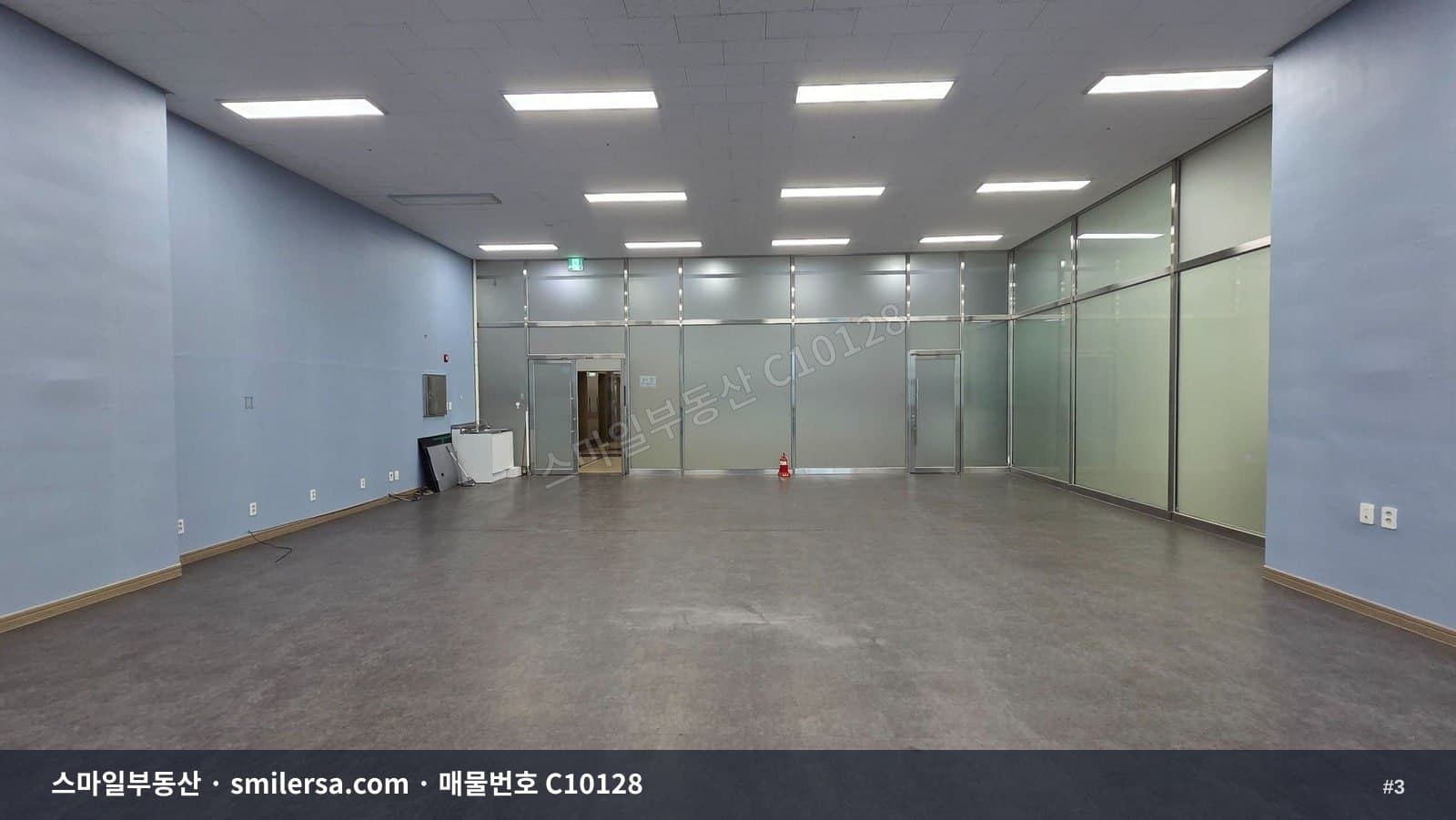 범내골역 인근 신축 사무실, 주차 편한 4층 상가 썸네일 3