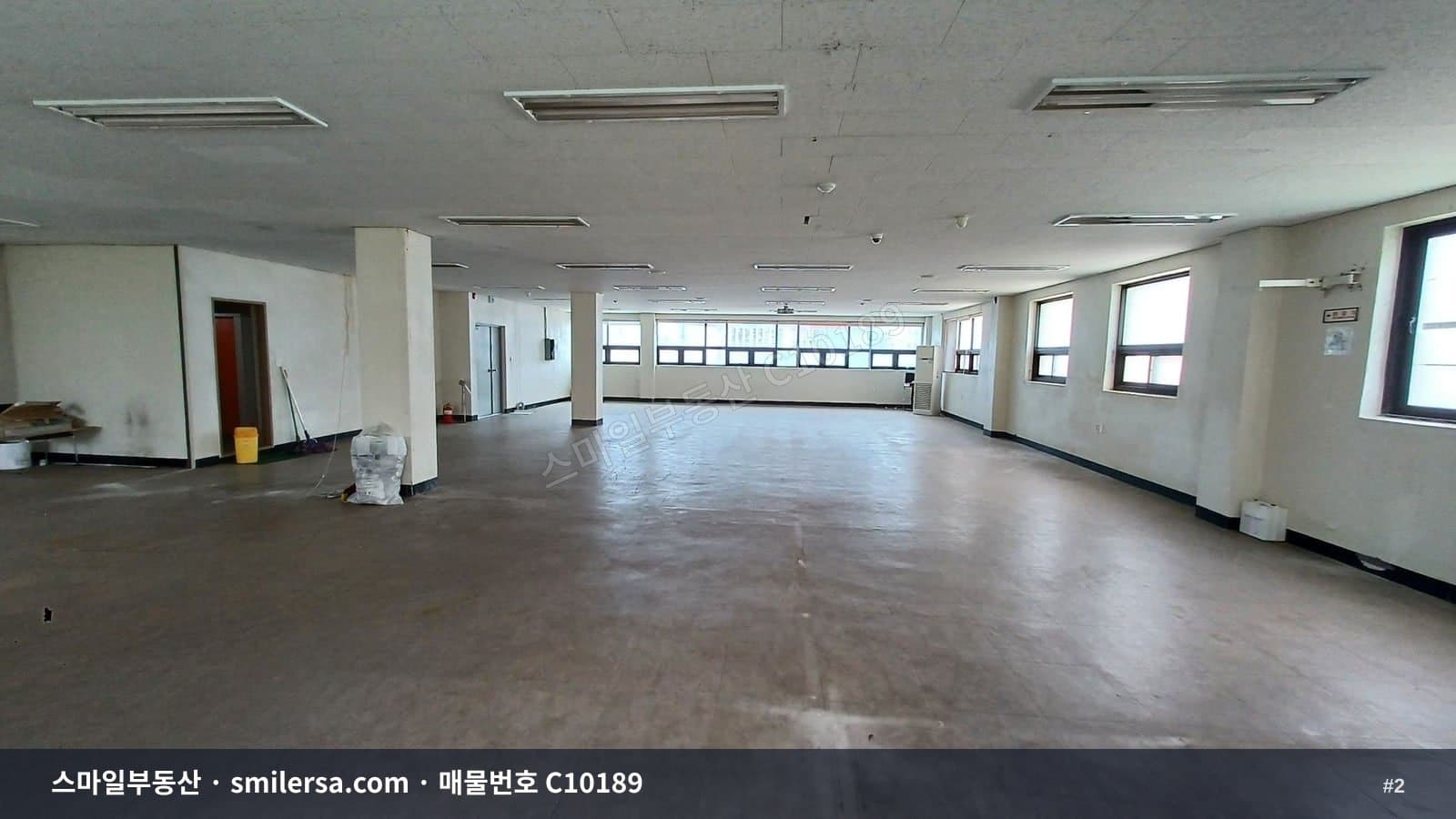 교대역 인근 깔끔한 대형사무실 썸네일 2