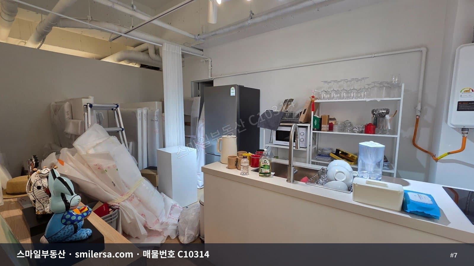 대단지 아파트 인근 전면 넓은 2층 상가 임대 썸네일 7