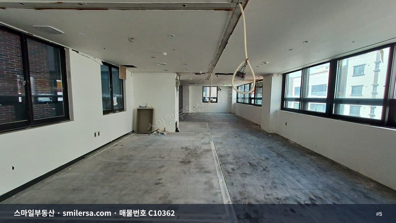 연산동 무권리 2층 상가, 넓은 전면이 눈에 띄는 자리 썸네일 5