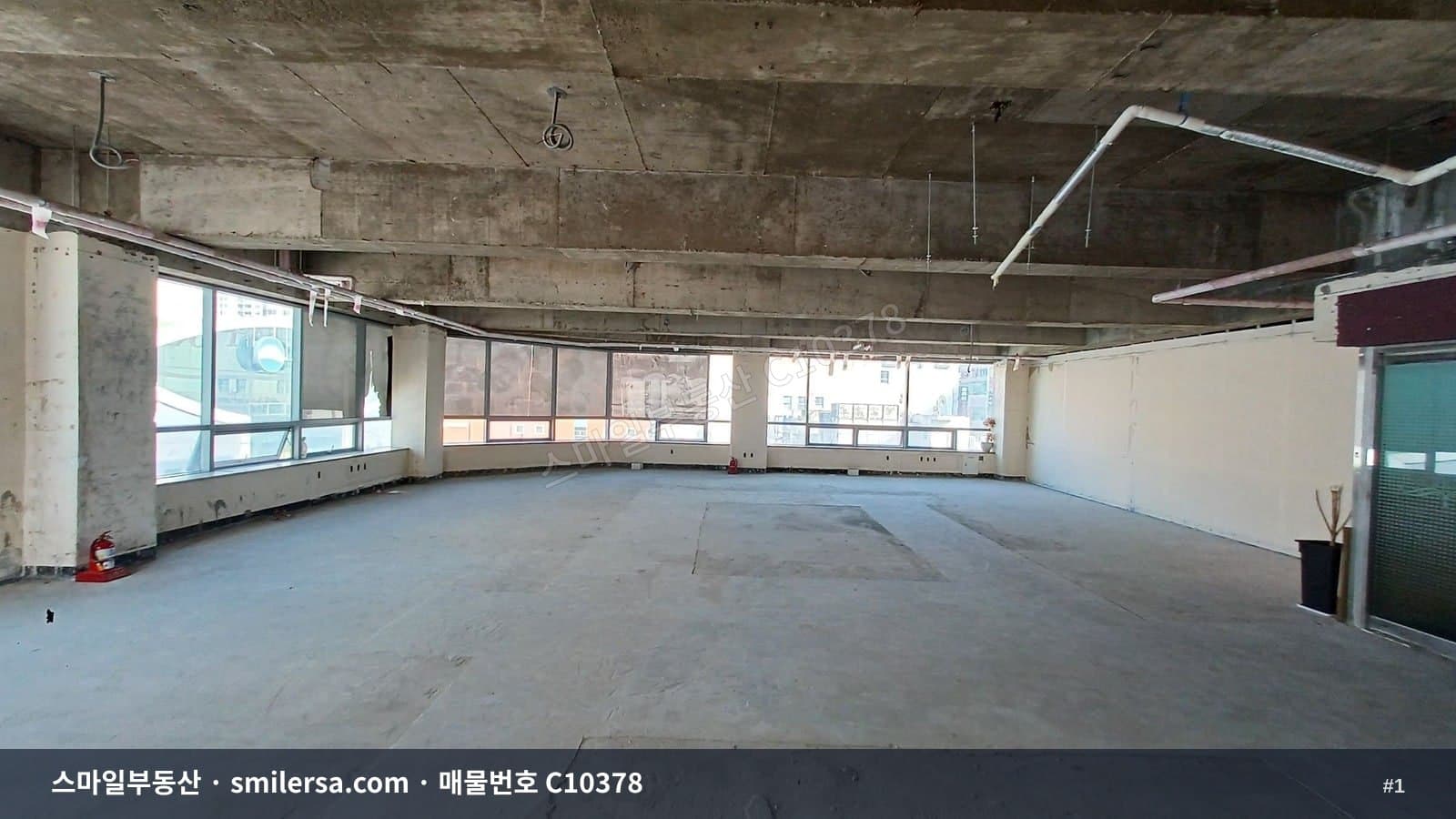 장산역 인근 중형 사무실·상가, 가성비 좋은 월세 매물 - 1