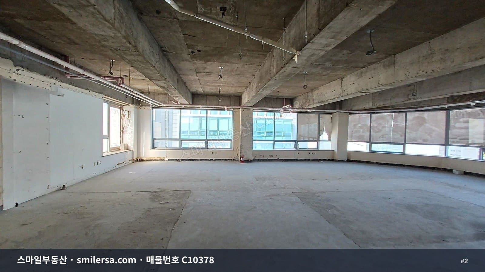 장산역 인근 중형 사무실·상가, 가성비 좋은 월세 매물 썸네일 2
